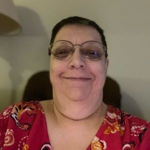 Meet your Posher, Gloria